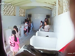 chinese girls go to toilet.306