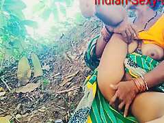 Indian Village Bhabhi Outside Fingering Fuck